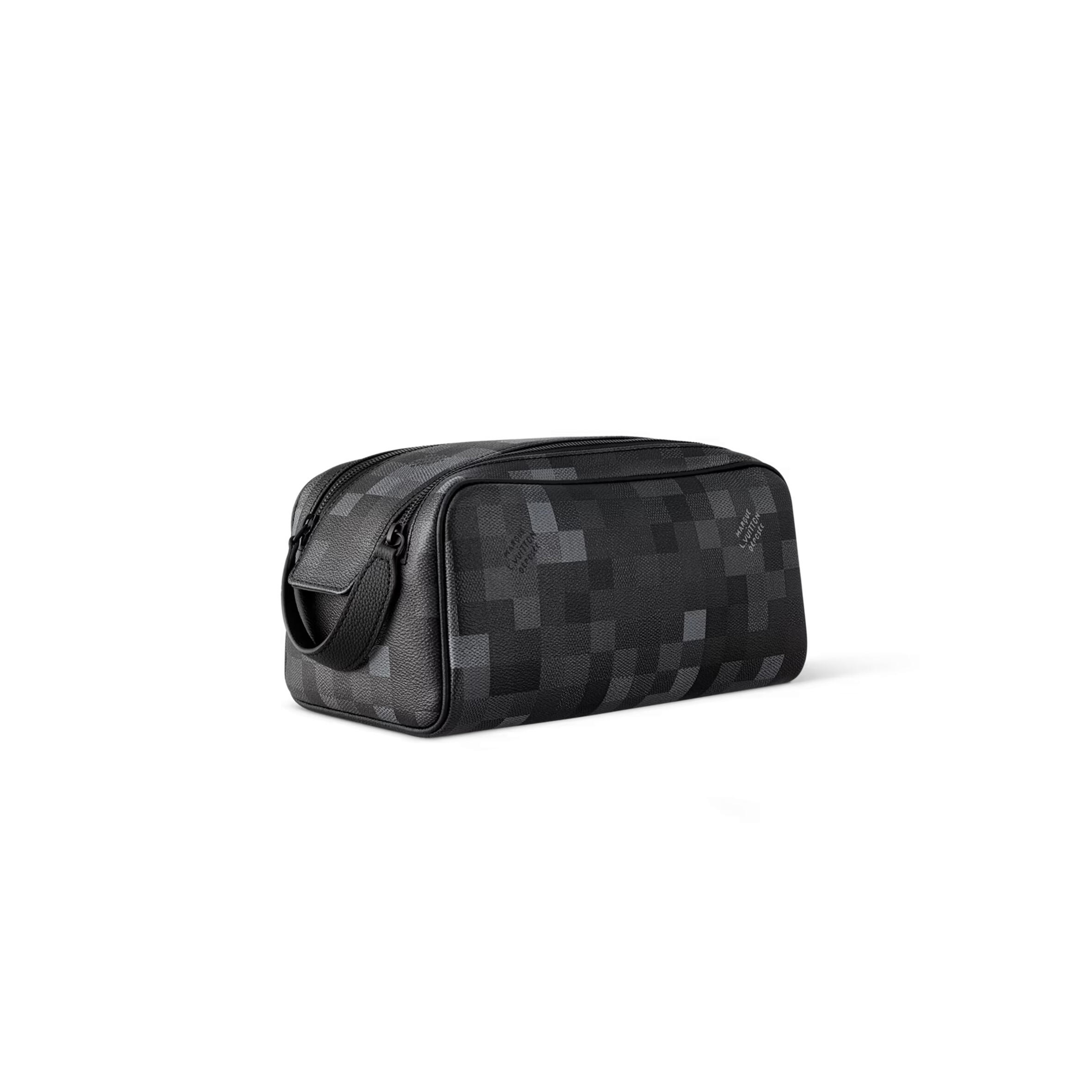 LOUIS VUITTON DOPP KIT M15109 (28*16.5*15cm) LOUIS VUITTON DOPP KIT M15109 (28*16.5*15cm)